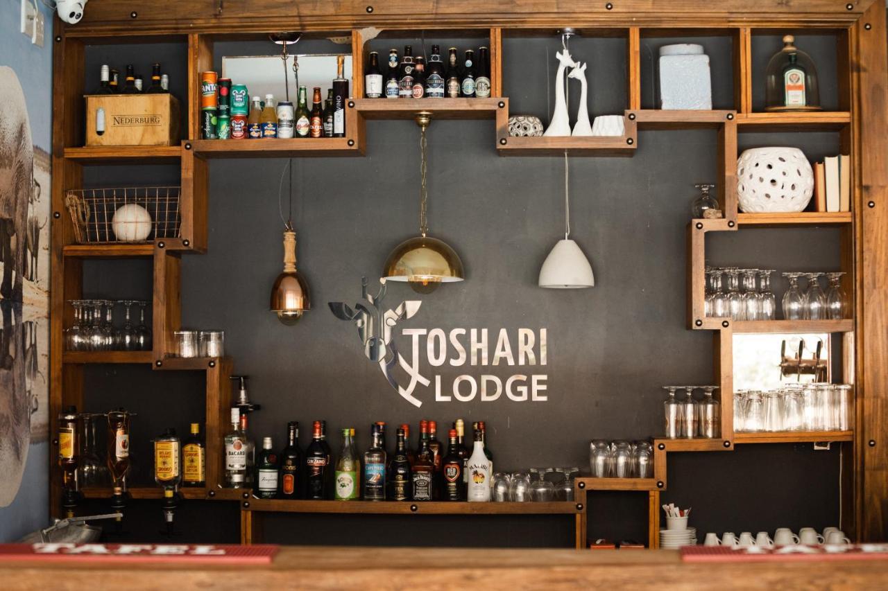 Toshari Lodge Okaukuejo Bagian luar foto